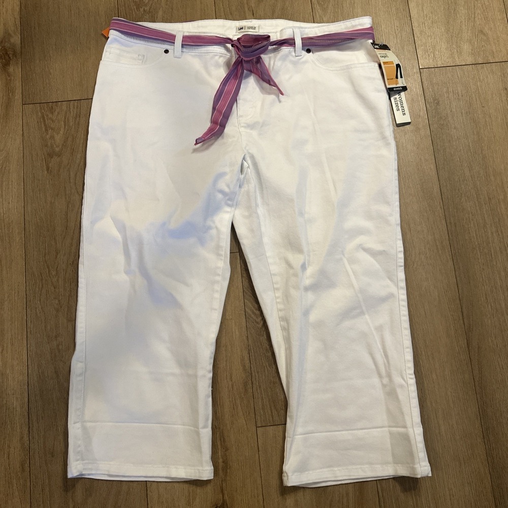 Lee Womens Midrise Capri Pants White Stretch Denim with Ribbon Belt Size 18W M